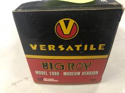 Versatile "Big Roy 1080" Museum Version NIB
