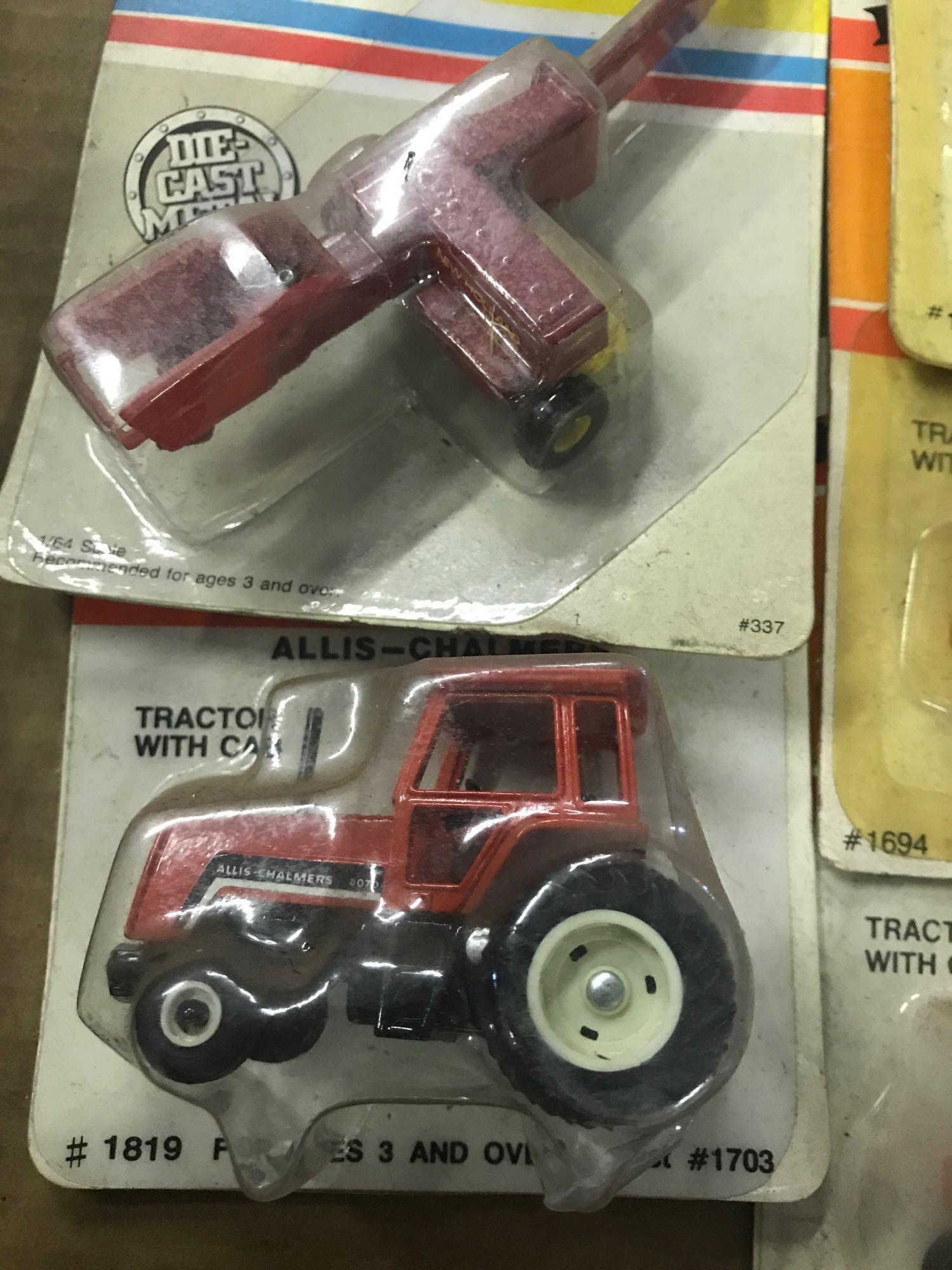 1/64 Asssortment Tractors and Implements