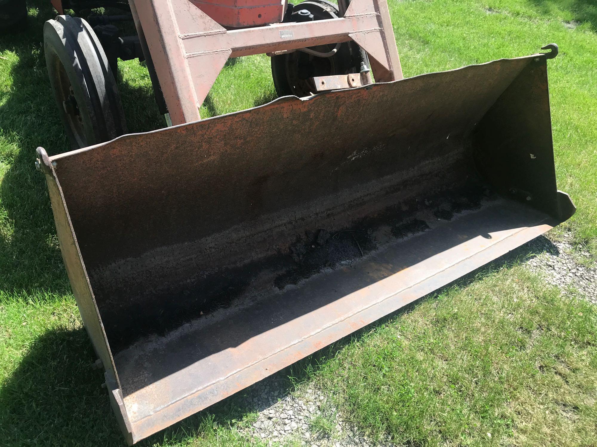 Allis Chalmers D14 Gas Tractor w/wf, 3 pt., fenders, power steering, newer 13.6x26 rear tires, AC