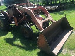 Allis Chalmers D14 Gas Tractor w/wf, 3 pt., fenders, power steering, newer 13.6x26 rear tires, AC