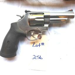 S&W M629-6 44 mag Revolver