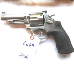 S&W M629-6 44 mag Revolver