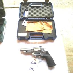 S&W M629-6 44 mag Revolver