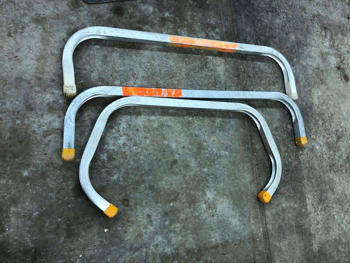 Roof Zone corner ladder stabilizers