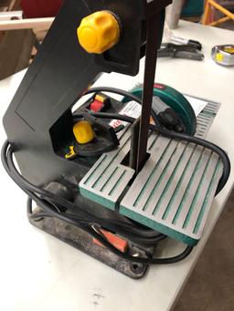 Grizzly model H6070 combination sander. 1" x 30" belt sander and 5'' disc