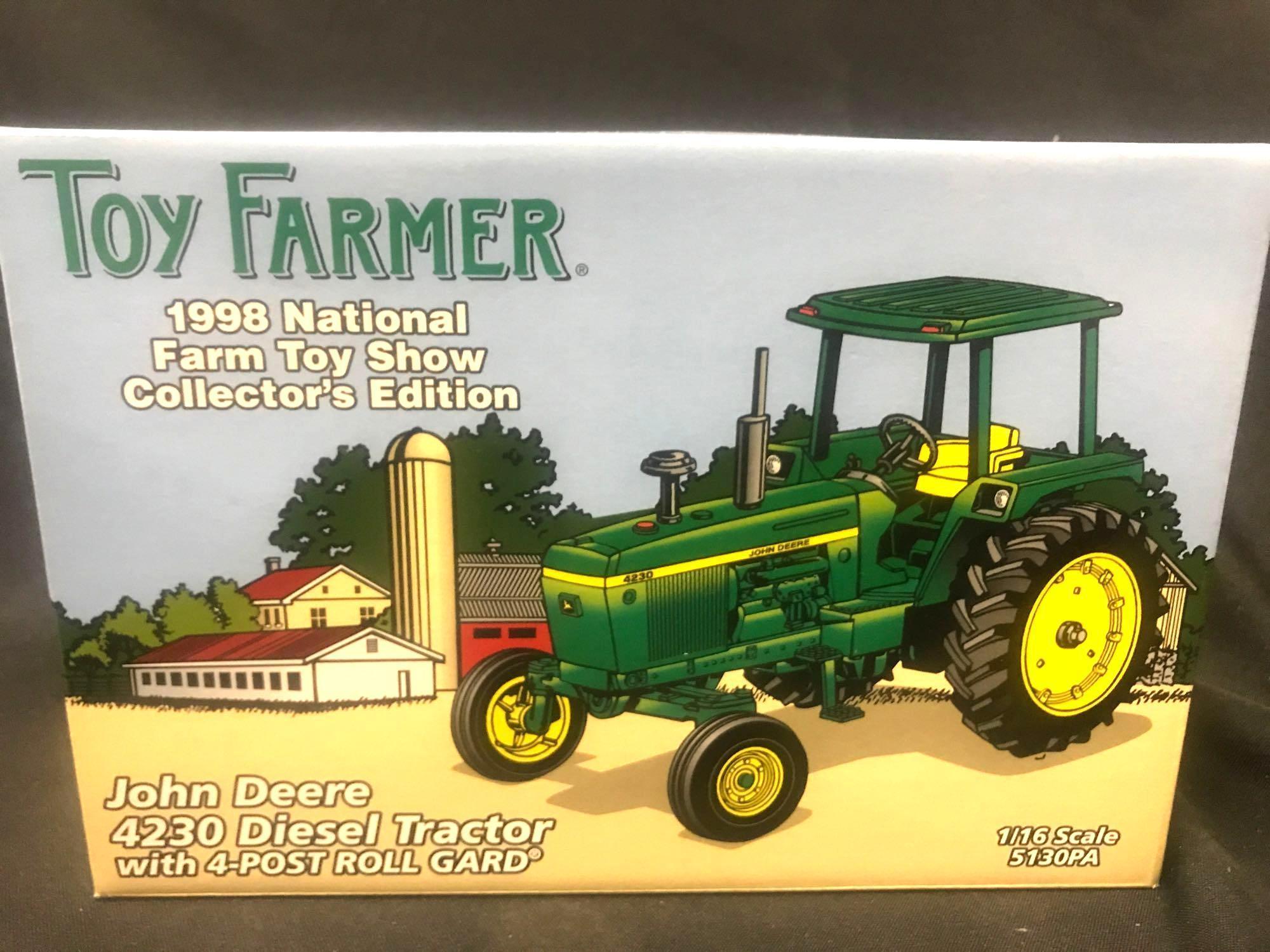 1/16 scale Ertl 1998 National Farm Toy Show Collectors Edition JD 4230 Diesel Tractor w/4 Post Roll