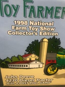 1/16 scale Ertl 1998 National Farm Toy Show Collectors Edition JD 4230 Diesel Tractor w/4 Post Roll