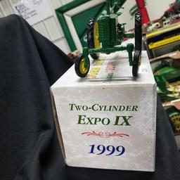 1/16 scale Ertl JD Model HWH Tractor W/Box