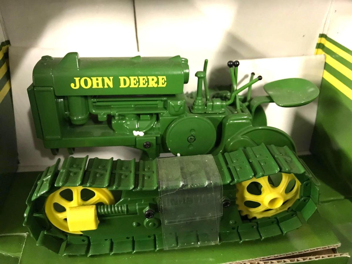1/16 scale Ertl JD Lindeman Crawler in Box