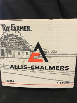 1/16 scale Ertl A-C 220 Tractor, NIB