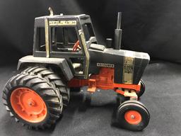 1/16 scale Ertl Case 1070 Demonstrator Tractor