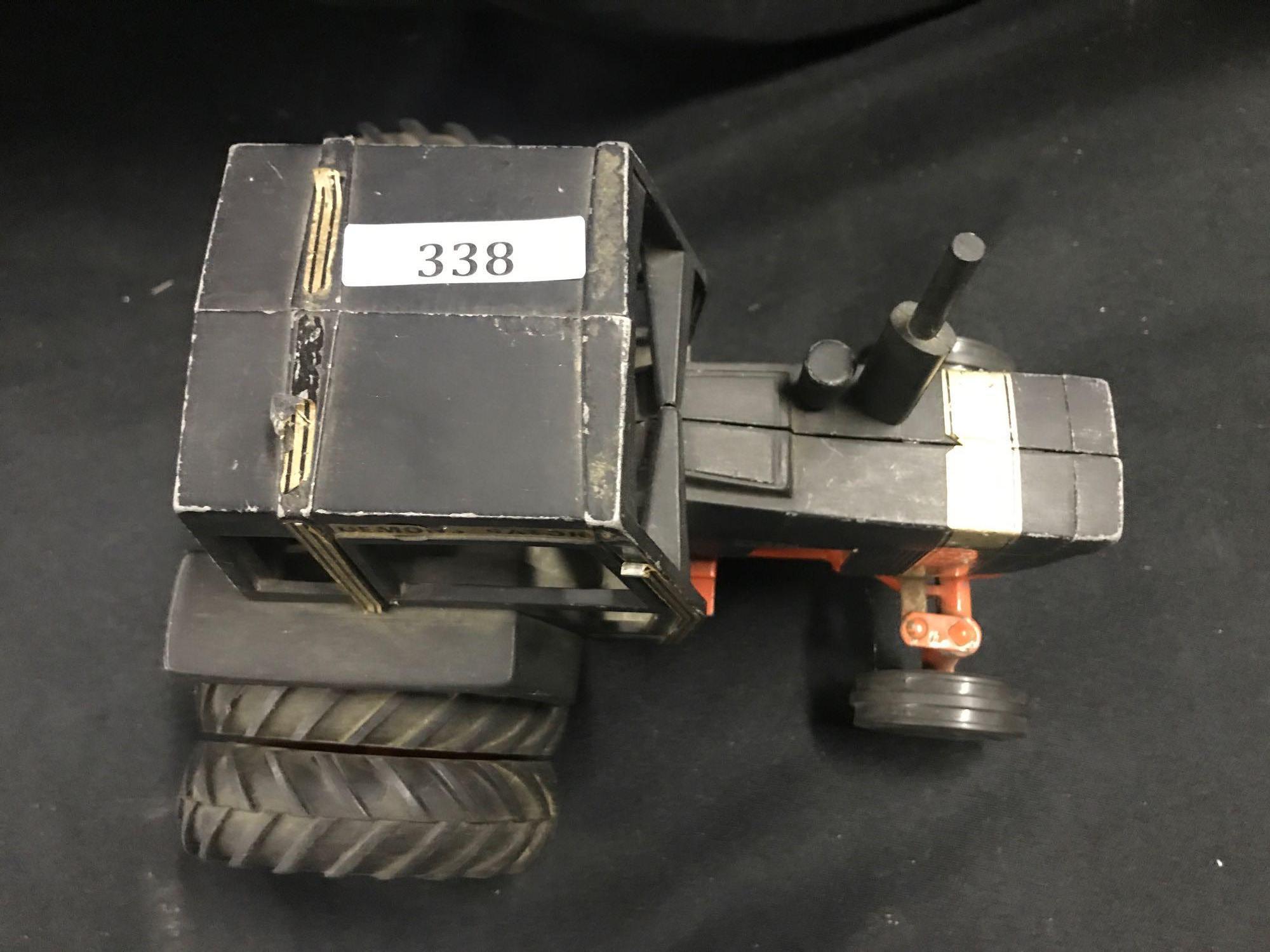 1/16 scale Ertl Case 1070 Demonstrator Tractor