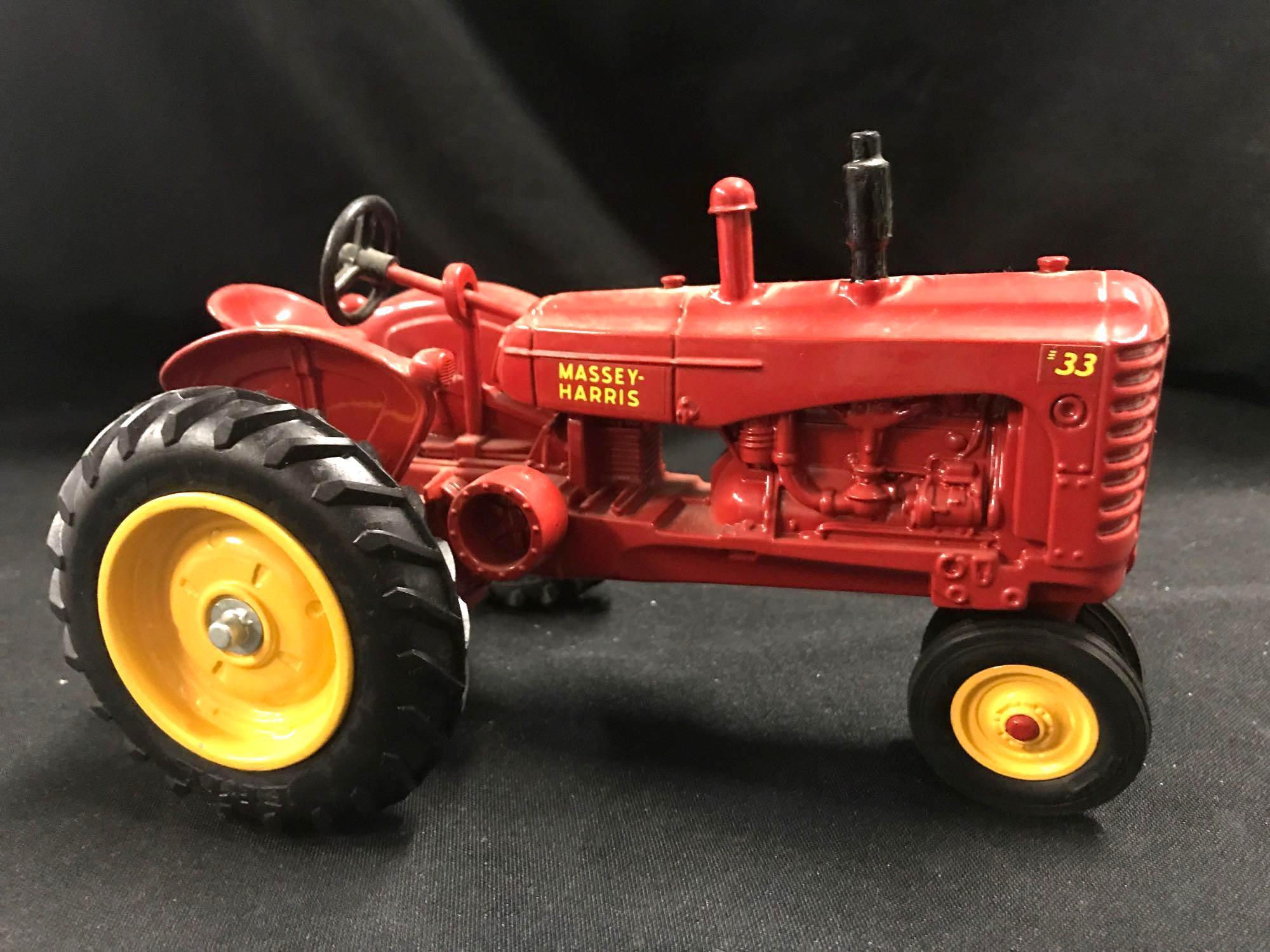 1/16 scale Ertl 1987 Toy Farmer Massey-Harris 33 NF w/Box
