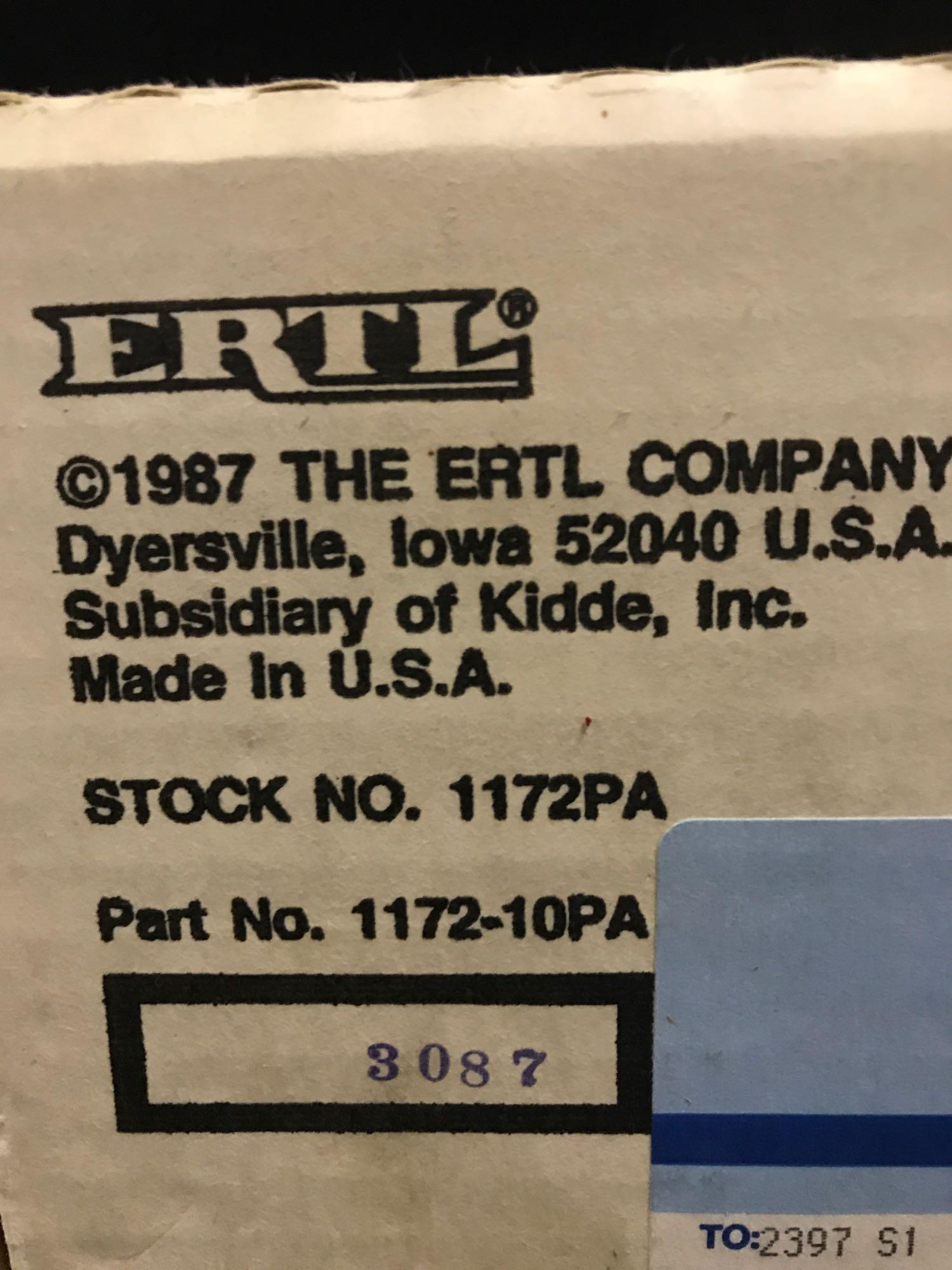 1/16 scale Ertl 1987 Toy Farmer Massey-Harris 33 NF w/Box