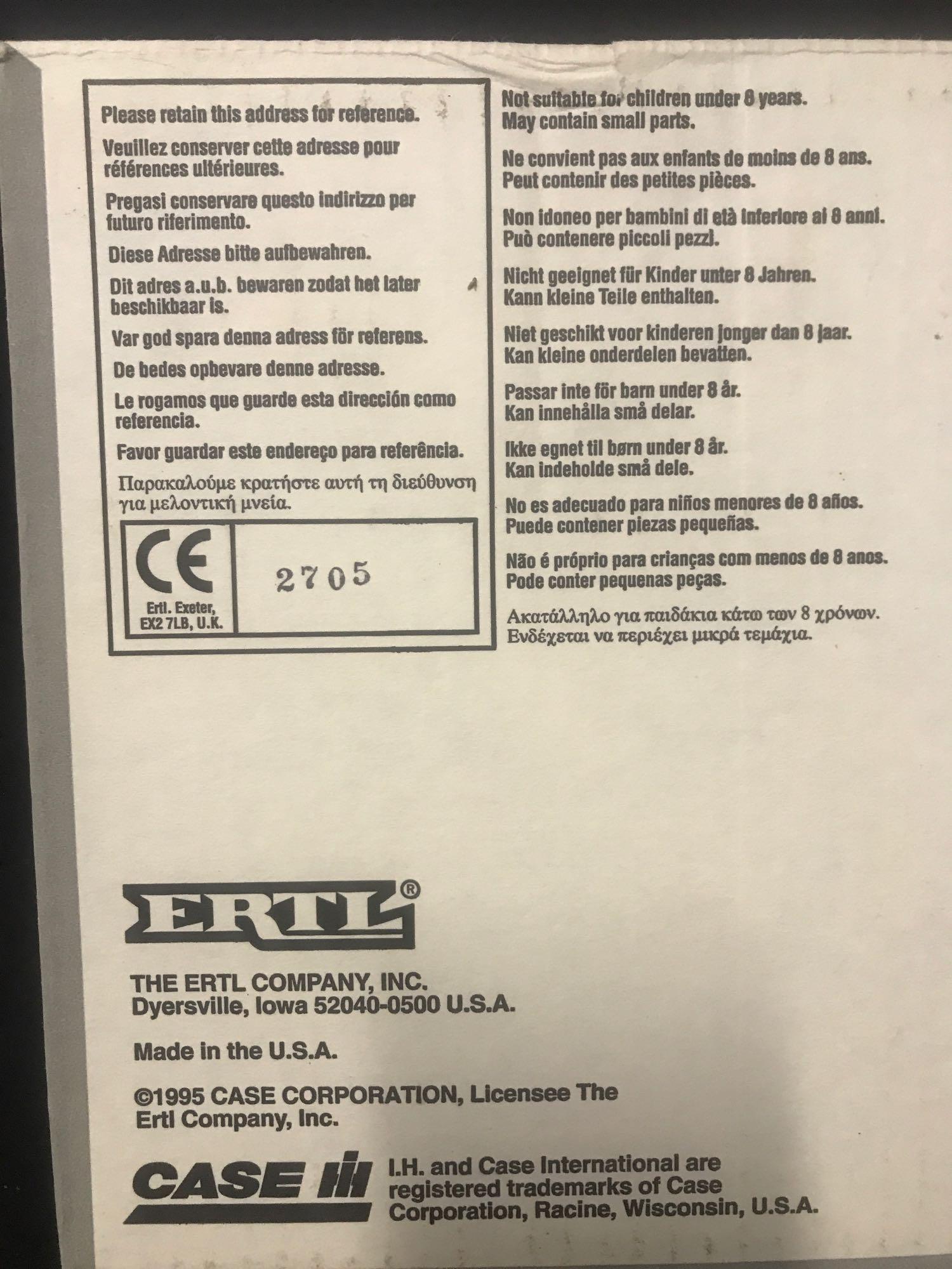 1/16 scale Ertl 1995 Collectors Edition IH 1456 Turbo Gold Demonstrator Tractor, NIB