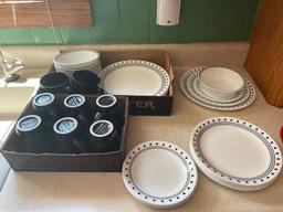 Set of Corelle dishes, 8 cups, 9 bowls, 10 dinner plates, 9 salad plates, 7 pie plates.... Shipping