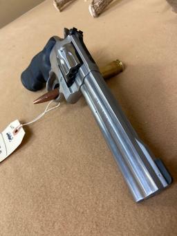 S&W MODEL 617-4 .22 LR 10 SHOT REVOLVER