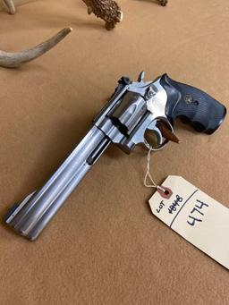 S&W MODEL 648 .22 MRF CTG 10 SHOT REVOLVER