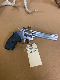 S&W MODEL 648 .22 MRF CTG 10 SHOT REVOLVER
