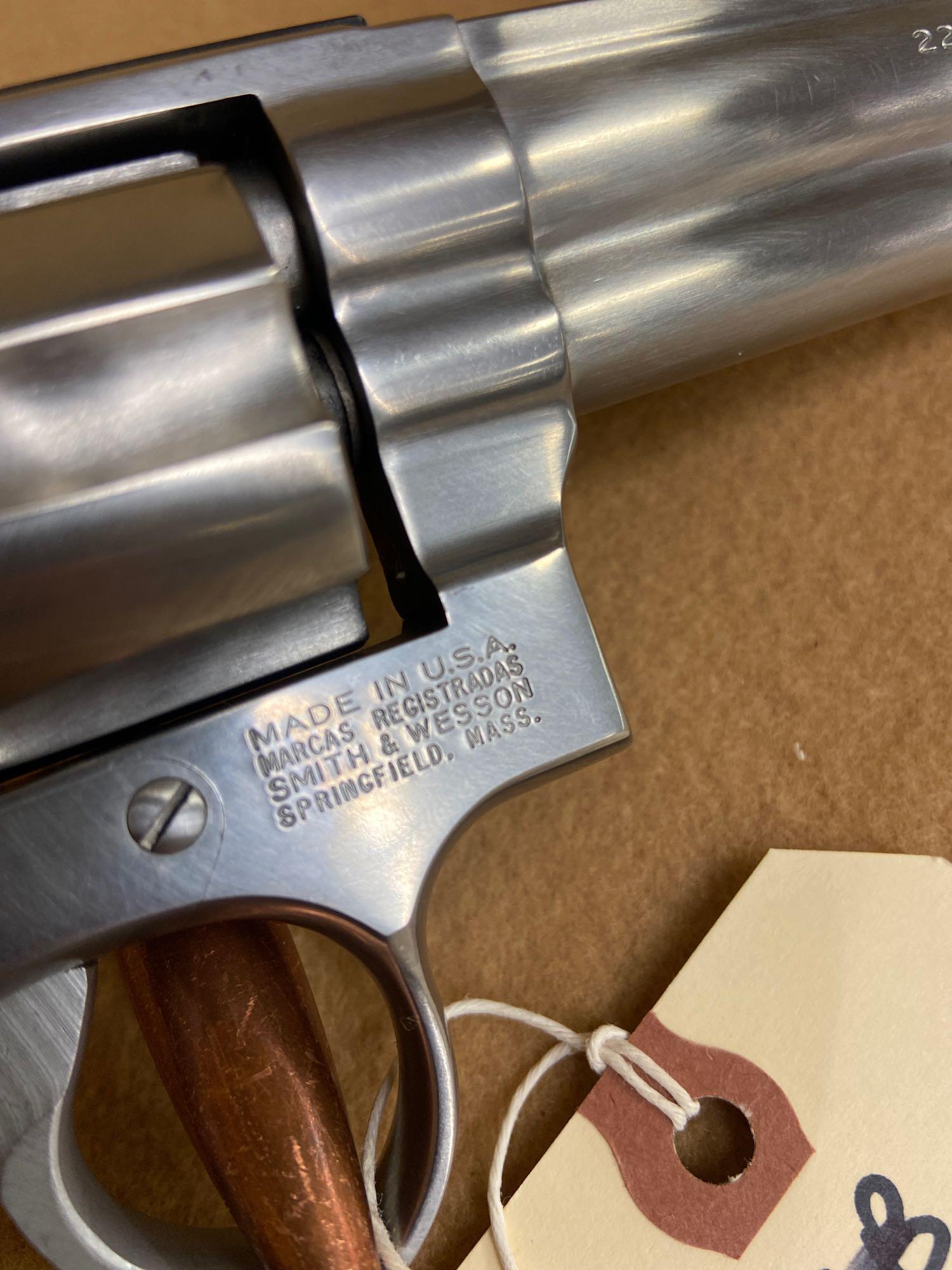 S&W MODEL 648 .22 MRF CTG 10 SHOT REVOLVER