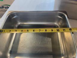 (5) 9.5" x 12" x 4" stainless steel food serving containers with 4 lids No shipping available