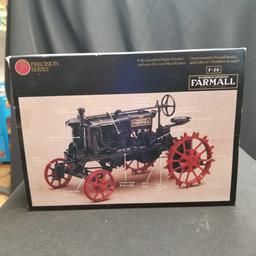 1/16 Scale Precision Series Farmall F20 Tractor-NIB