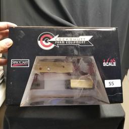 1/16 Scale SpecCast Classic Series Cockshutt Highly Detailed 770 Tractor-NIB
