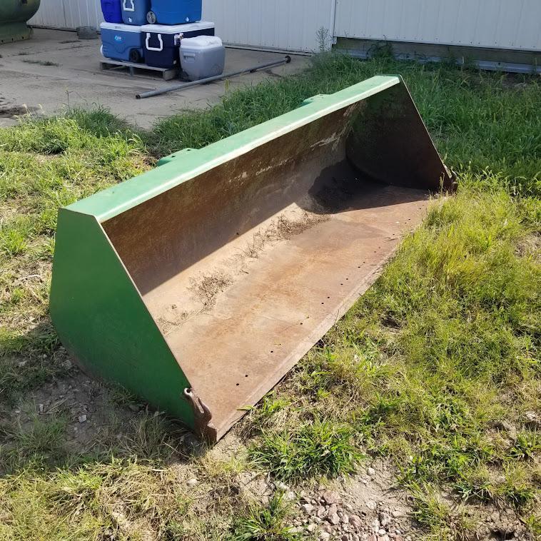 JOHN DEERE "4020" TRACTOR, DIESEL, OPEN STATION , HYDRAULIC FRONT ASSIST, 260 LOADER