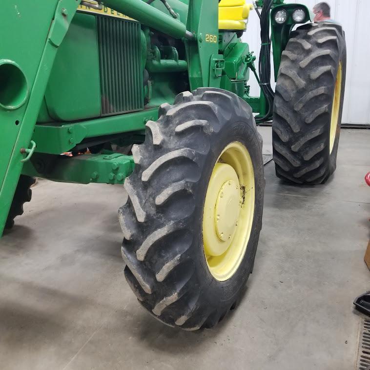 JOHN DEERE "4020" TRACTOR, DIESEL, OPEN STATION , HYDRAULIC FRONT ASSIST, 260 LOADER
