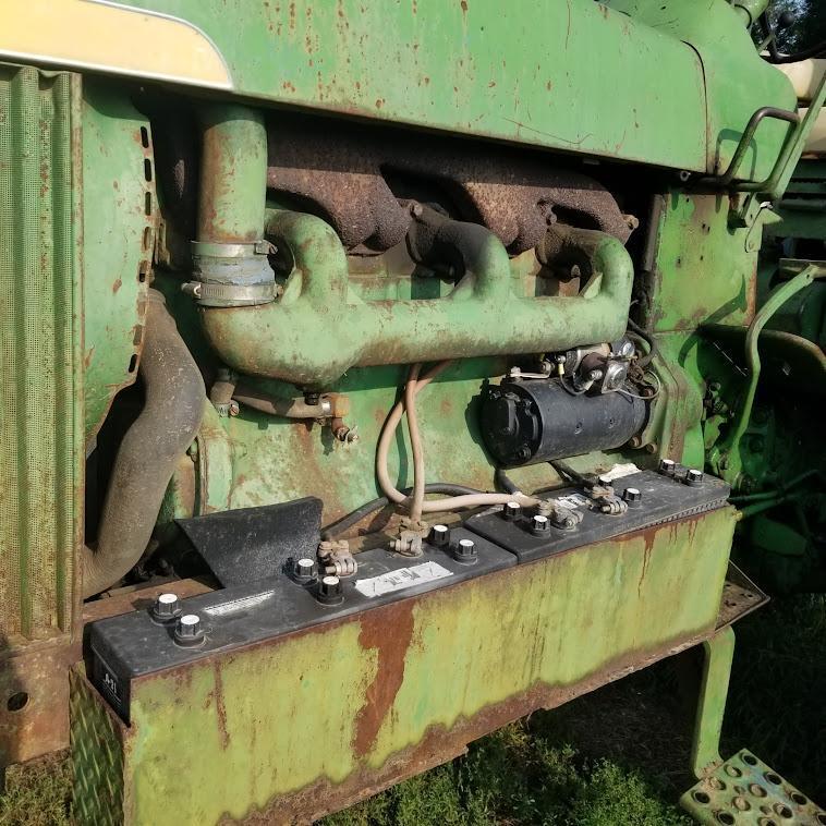 JOHN DEERE "4010" TRACTOR, DIESEL, 8/3 SYNCRO WIDE FRONT
