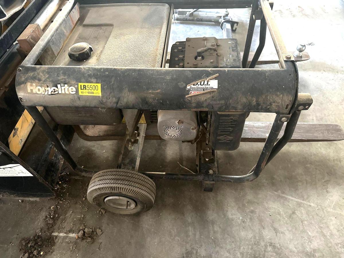 HOMELITE 5500w PORTABLE GAS GENERATOR