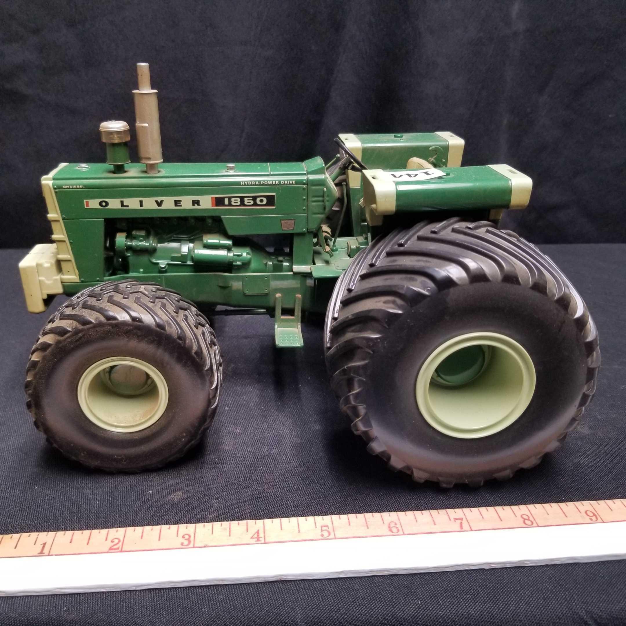 OLIVER "1850" TRACTOR, MFD, OPEN STATION, 3 POINT LSW TIRES