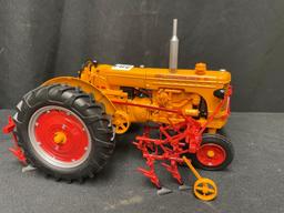 1/16th Scale 2010 Summer Farm Toy Show Minneapolis Moline Tractor w/front mount Cultivator