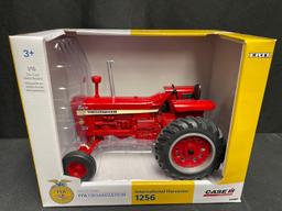 1/16th Scale National FFA Organization IH 1256 Tractor - NIB