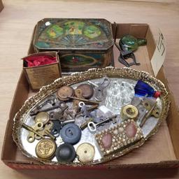 VINTAGE KEY and BUTTON ASSORTMENT