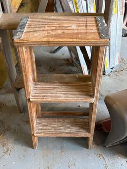 2 ft & 5 ft Step Ladder