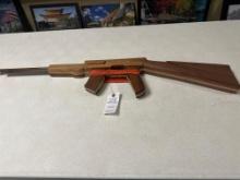 Wood rubber band gun