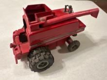 CaseIH toy combine