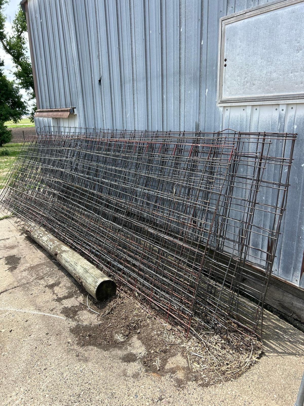 10 16'hog panels 4 partial size hog panels