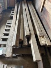 Approximately 13 assorted 4x4 posts