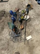 Assorted garden decorations and sun lights