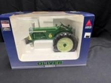 1/16 scale SpecCast 2007 FFA Special Edition Oliver 660 Tractor in box