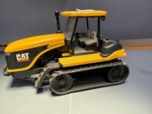 1/32 scale Cat Challenger 95E Tractor