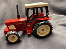 1/32 scale International 784 Tractor