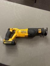 Dewalt cordless reciprocating saw, battery included