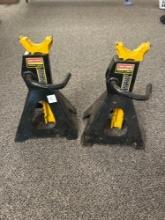 2 Craftsman 3.5 ton jack stands