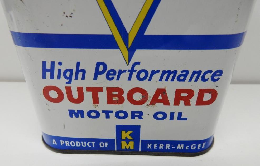 Deep Rock Outboard Motor Oil Flat Quart Can
