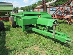 JD 785 Hyd Push Manure Spreader