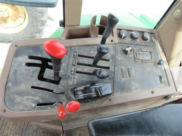 JD 7210 4X4, C/A/H, LHR - 5120 Hrs