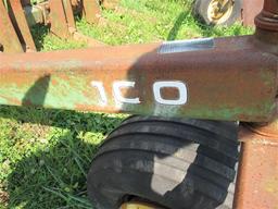 JD 100 Bale Mover